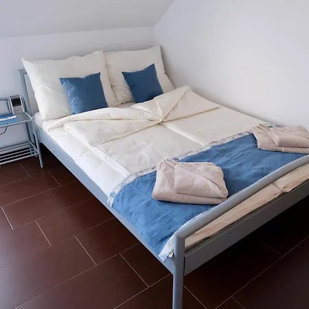 Apartma Z Dvema Spalnicama In Balkonom Appartamento Marburgo